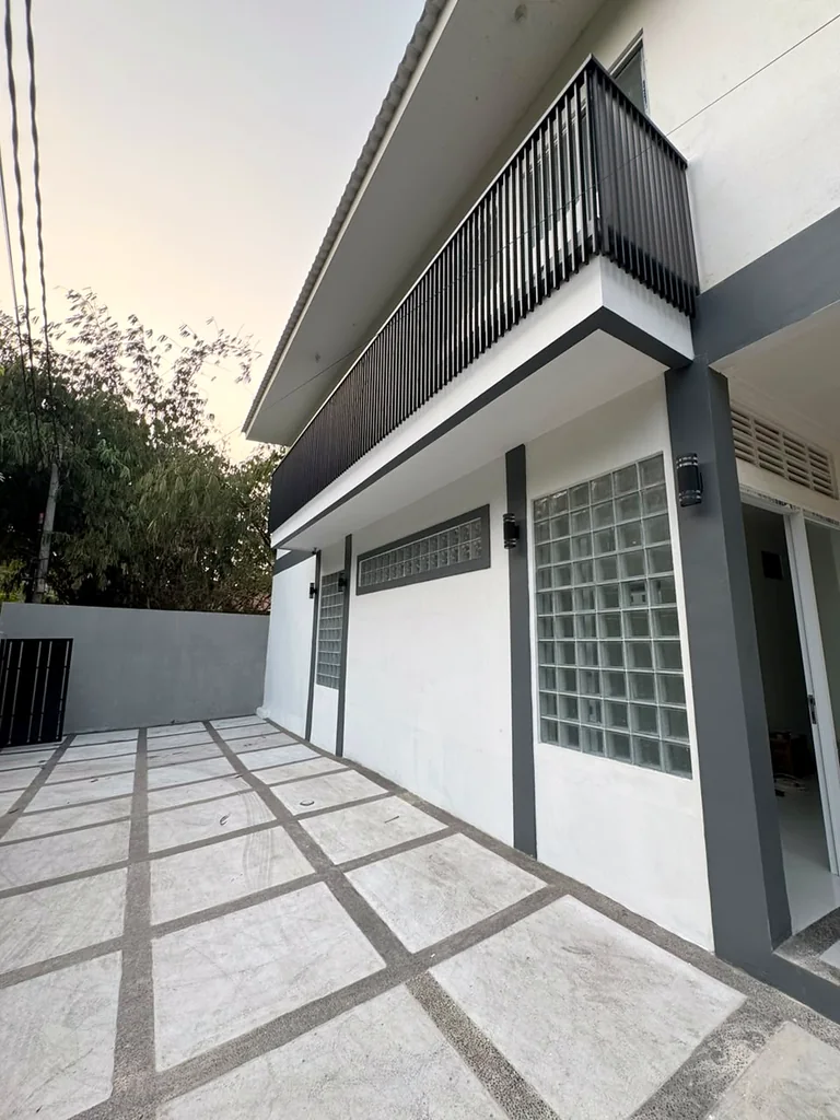 Fasad Moonlight Kost di area BSD–Cisauk